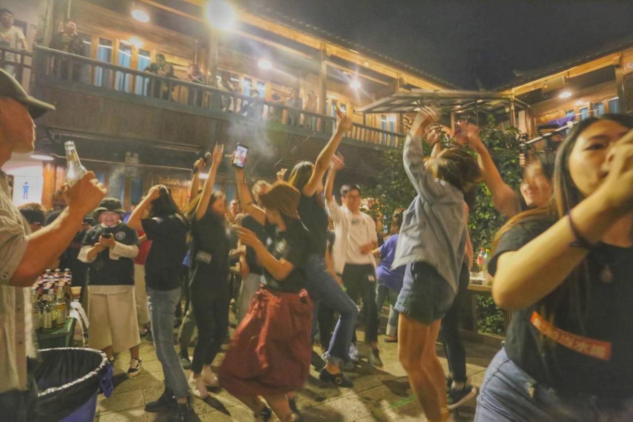 Lijiang Desti Youth Park Hostel Kültér fotó